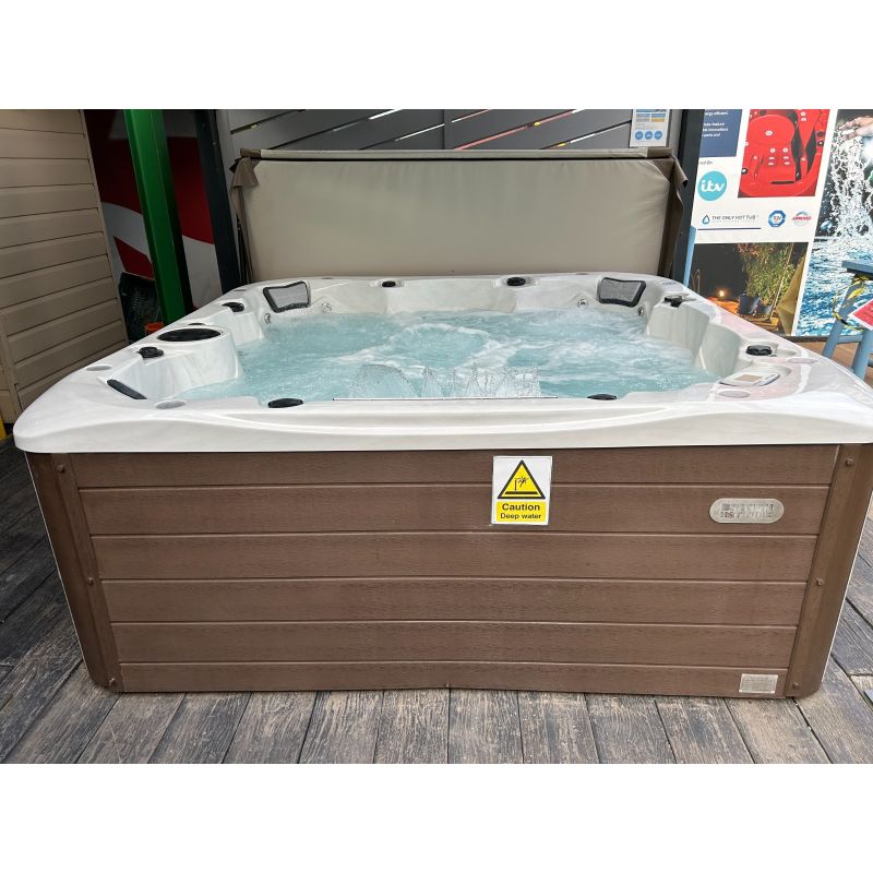 Sterling Hot Tub™️