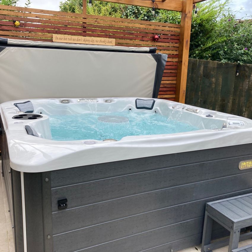 Balmoral Hot Tub™️