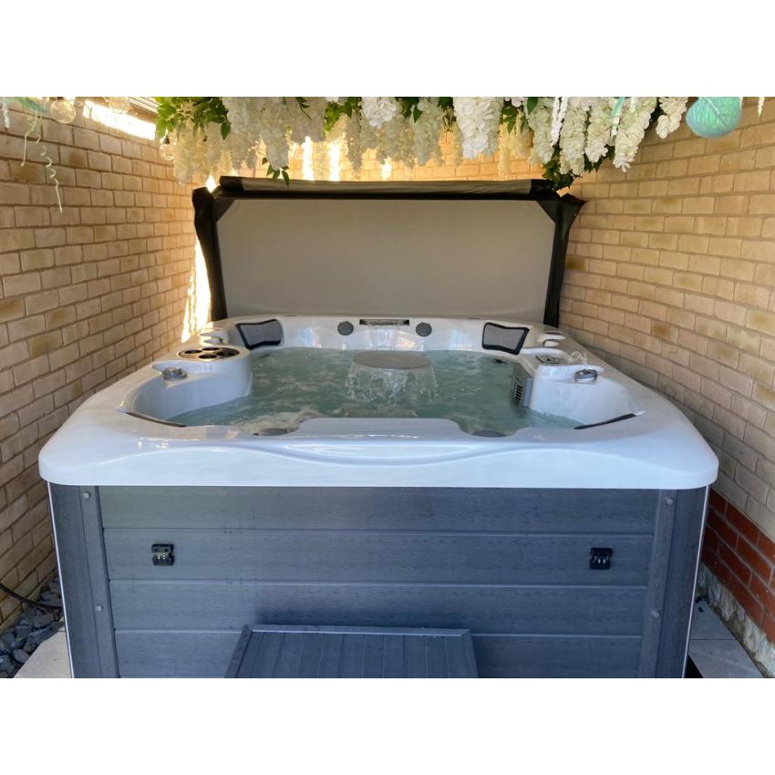 Westwood Hot Tub™️