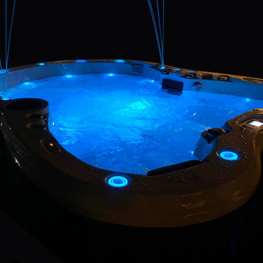  Ex-Display Britannia Hot Tub