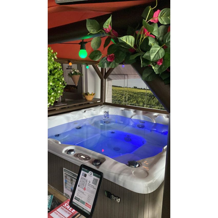 Ex-Display Beachcomber 590 HYBRID4