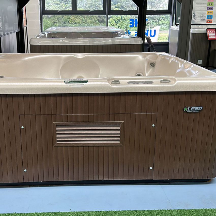 Ex-Display Beachcomber 340 LEEP