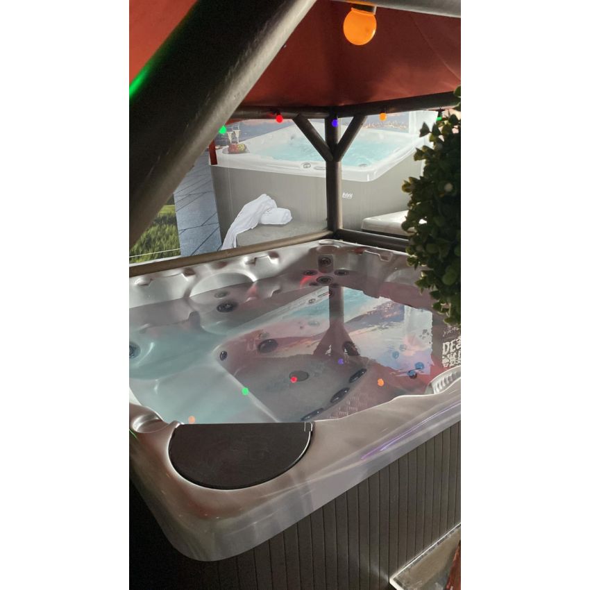 Ex-Display Beachcomber 590 HYBRID4