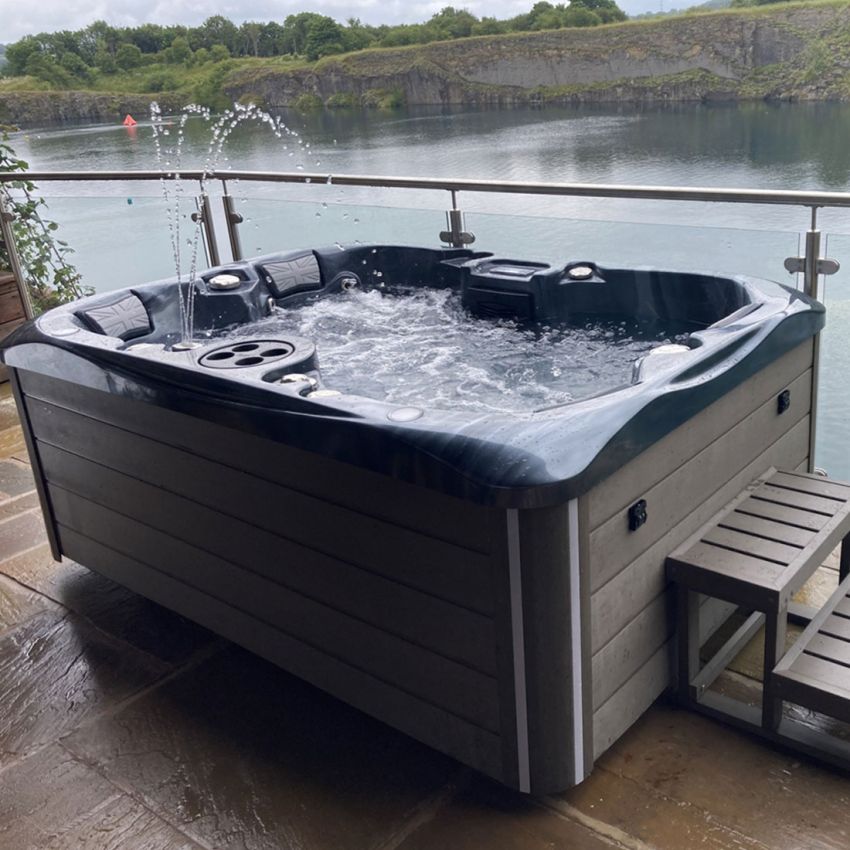 Mercury Hot Tub™️