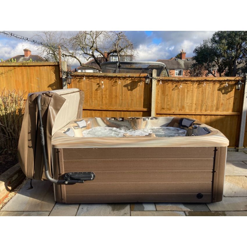 Mercury Hot Tub™️