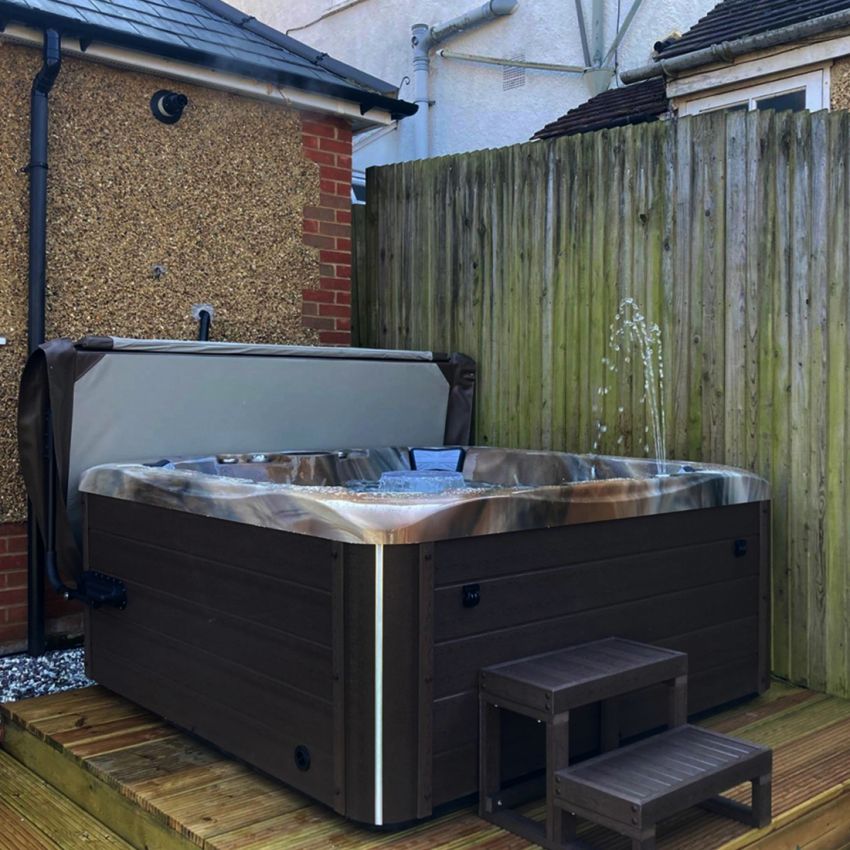 Shakespeare Hot Tub™️ 