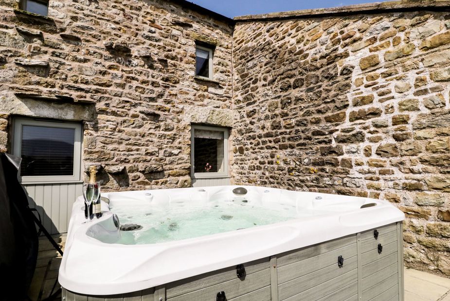 Hot Tub Holidays in the Yorkshire Dales National Park